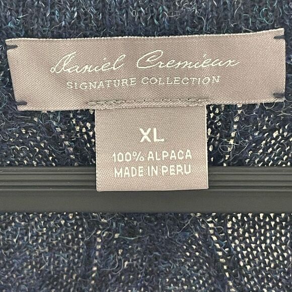 Daniel Cremieux Men's Navy V-Neck Alpaca Wool Sweater - Picture 3 of 5